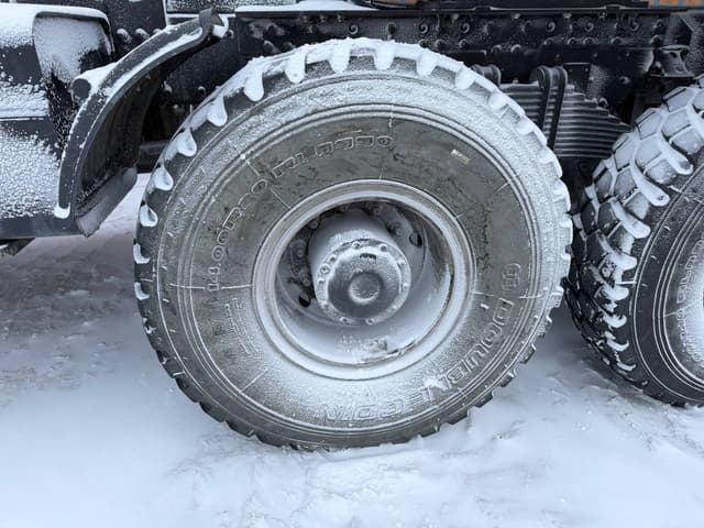 Тктд 5347* на шасси Shacman SX4258 6x6 Седельный тягач с КМУ - 9
