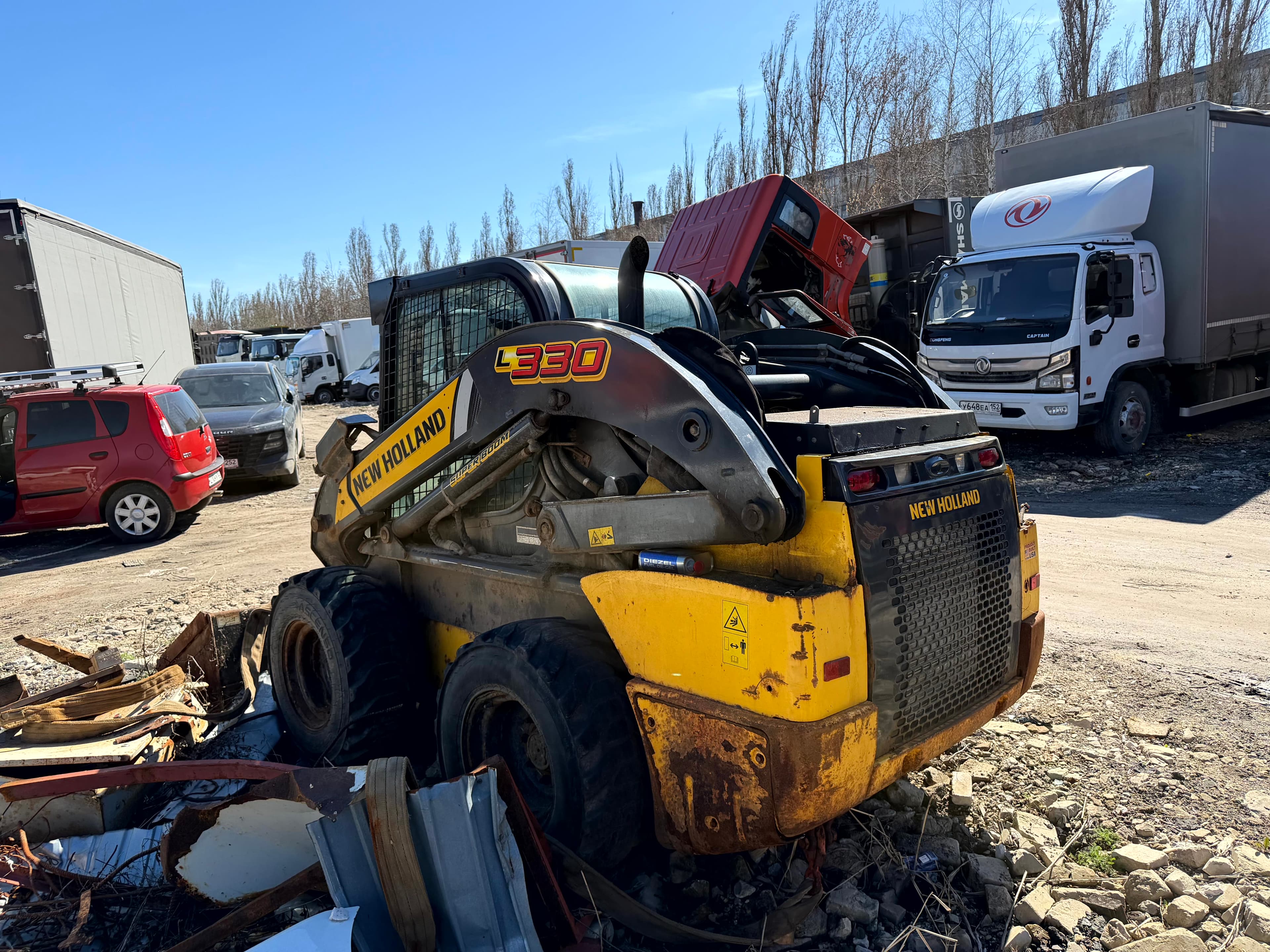 New Holland L330 Мини погрузчик - 4