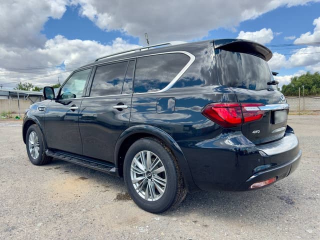 Infiniti QX80 - 4