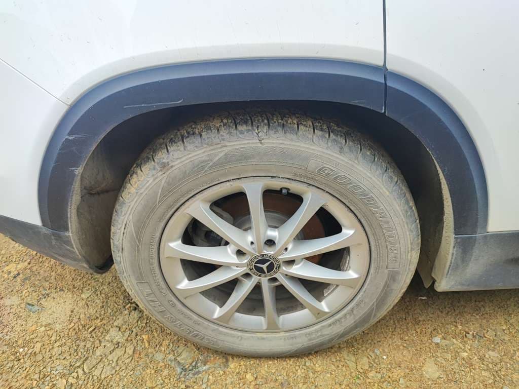 Mercedes-Benz GLB - 10