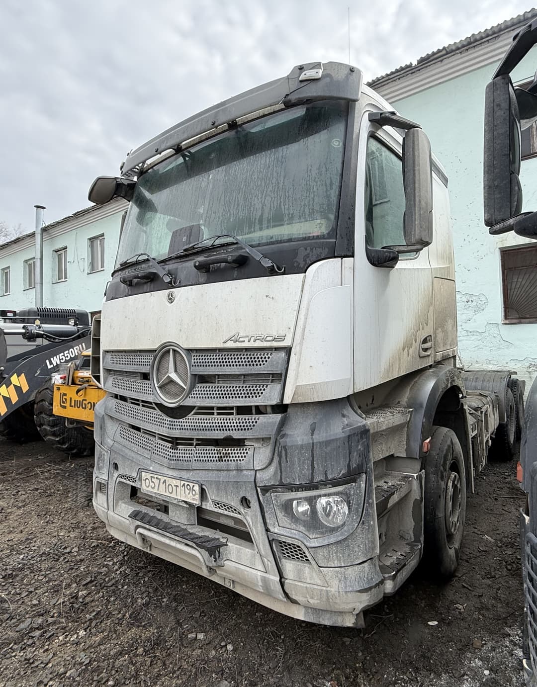 Mercedes-Benz Actros 6x4 Седельный тягач - 1