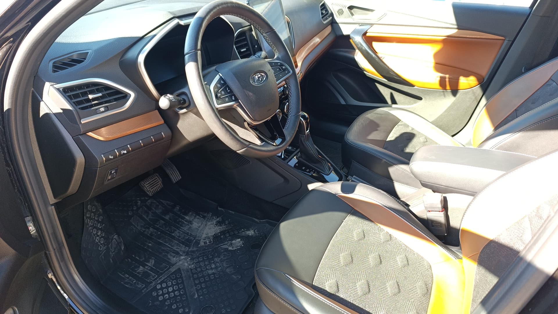 Lada Vesta Cross - 6