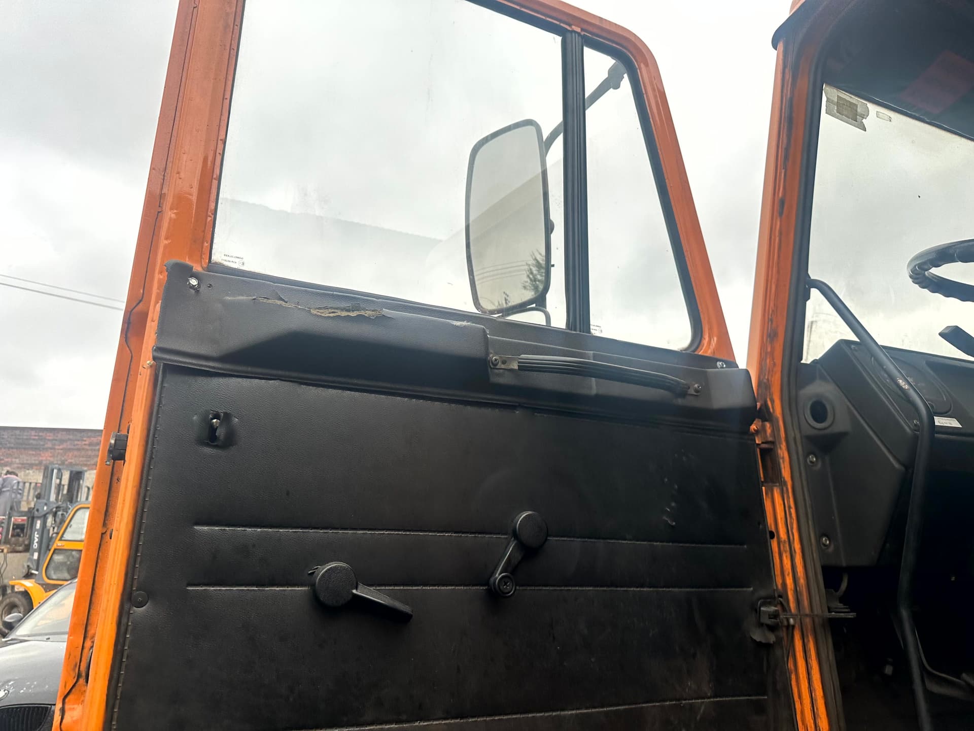 Купава 6731* на шасси МАЗ 5516Х5 6x4 Самосвал - 7