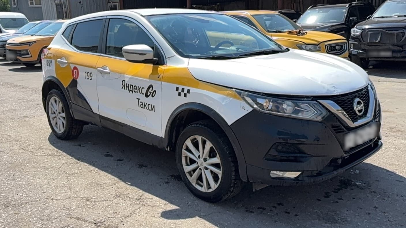 Nissan Qashqai - 2