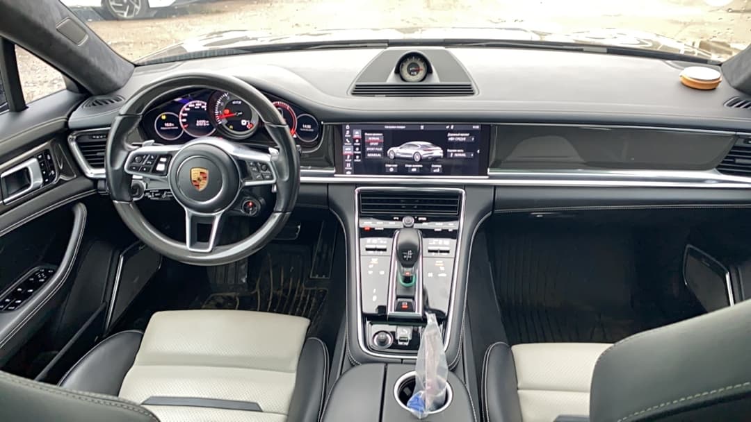Porsche Panamera - 5