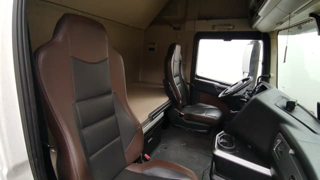 FAW J7 4x2 Седельный тягач - 9