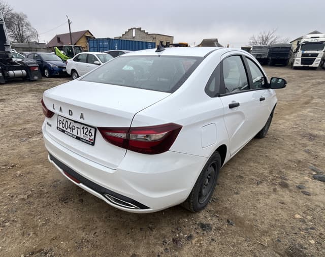 Lada Vesta седан - 3