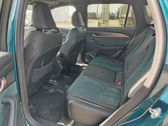 Geely Monjaro - 9