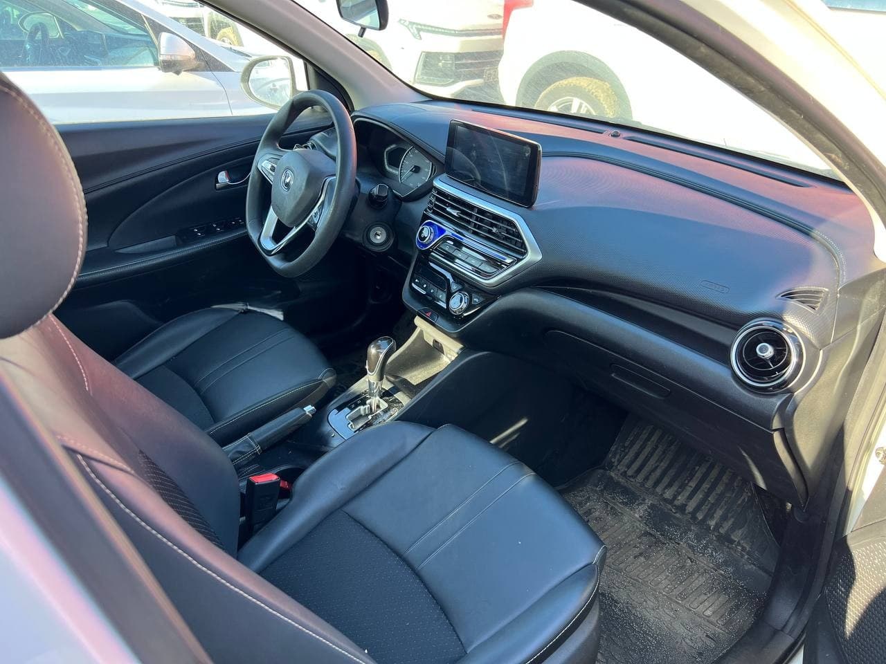 Changan Alsvin - 5