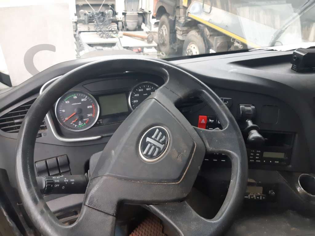 FAW J6 8x4 Самосвал - 5