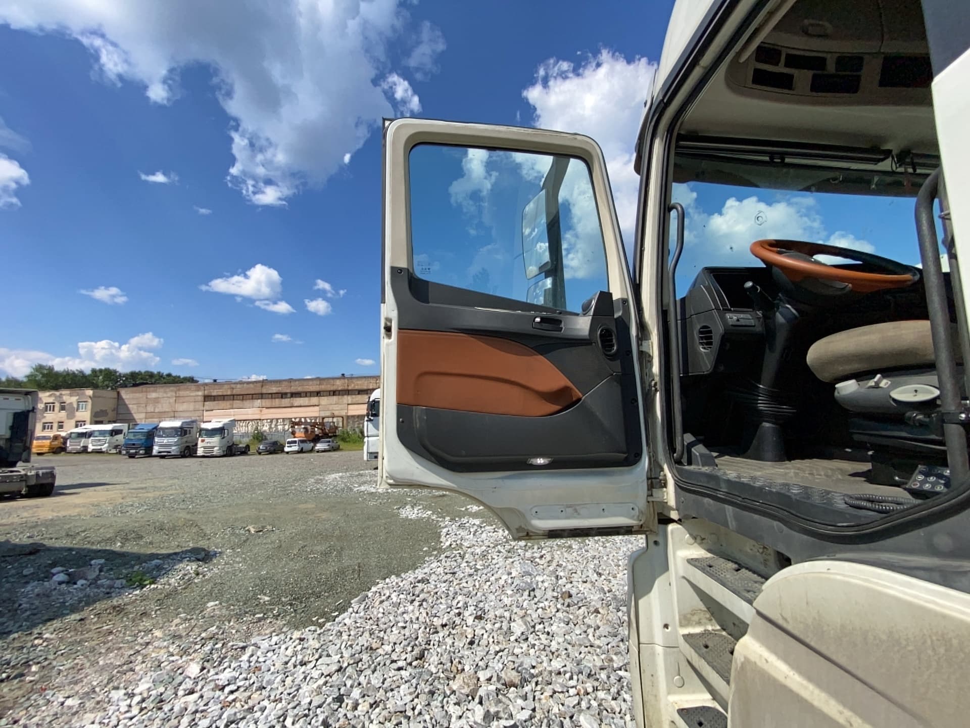 Foton AUMAN 4x2 Седельный тягач - 8