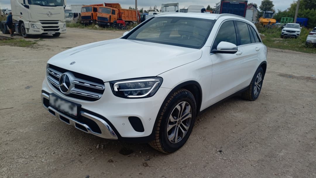 Mercedes-Benz GLC - 1