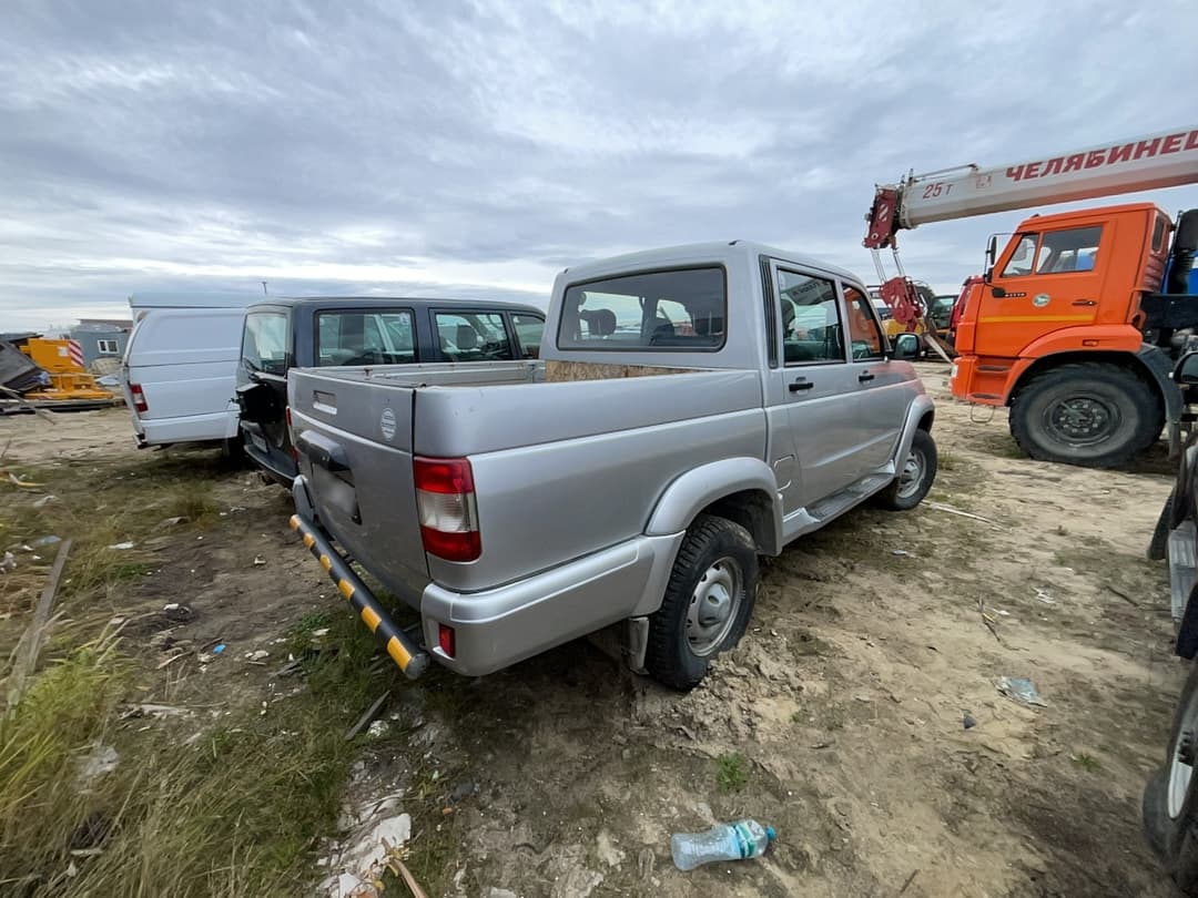 UAZ Pickup - 3