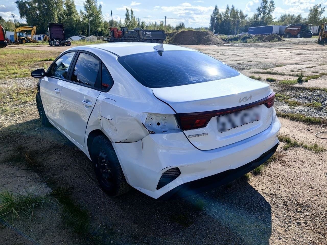 KIA Cerato - 4