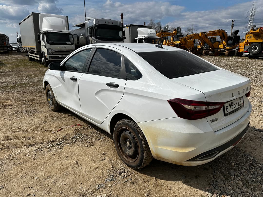 Lada Vesta седан - 3