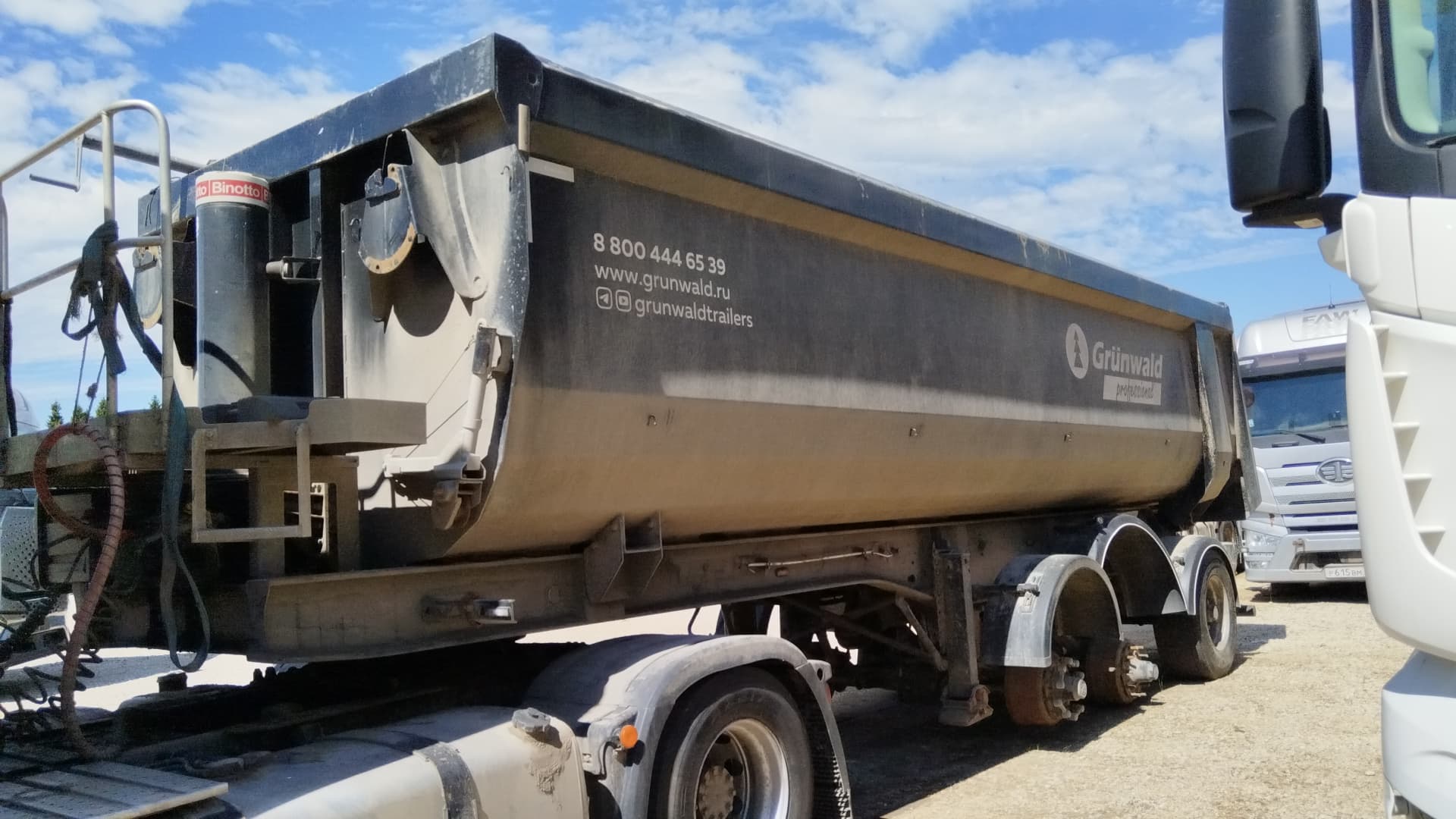 Grunwald 9453 Полуприцеп самосвальный - 1