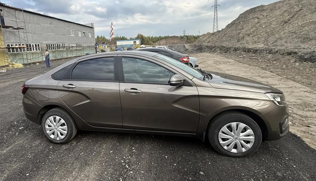 Lada Vesta седан - 5