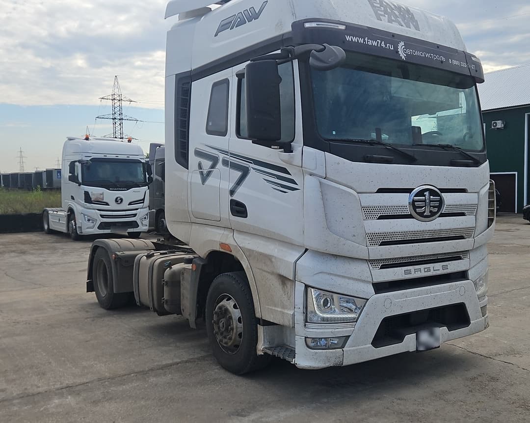 FAW J7 4x2 Седельный тягач - 2