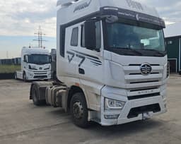 FAW J7 4x2 Седельный тягач - 2