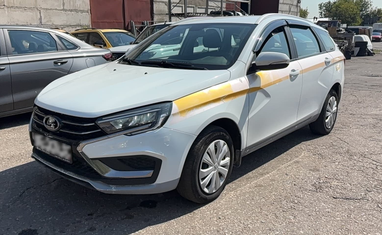 Lada Vesta SW - 1