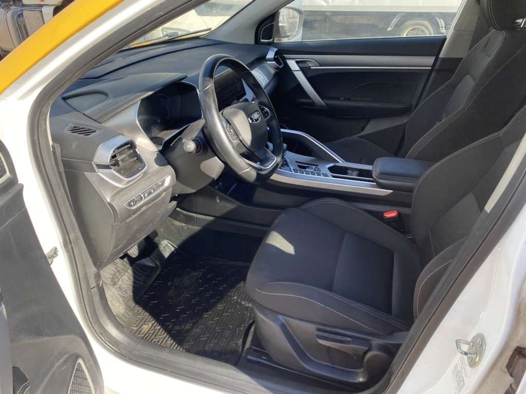 Geely Coolray - 6