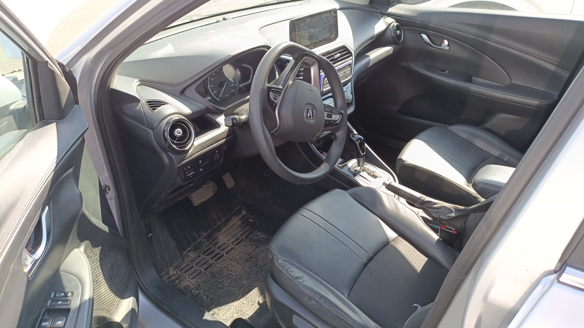 Changan Alsvin - 6