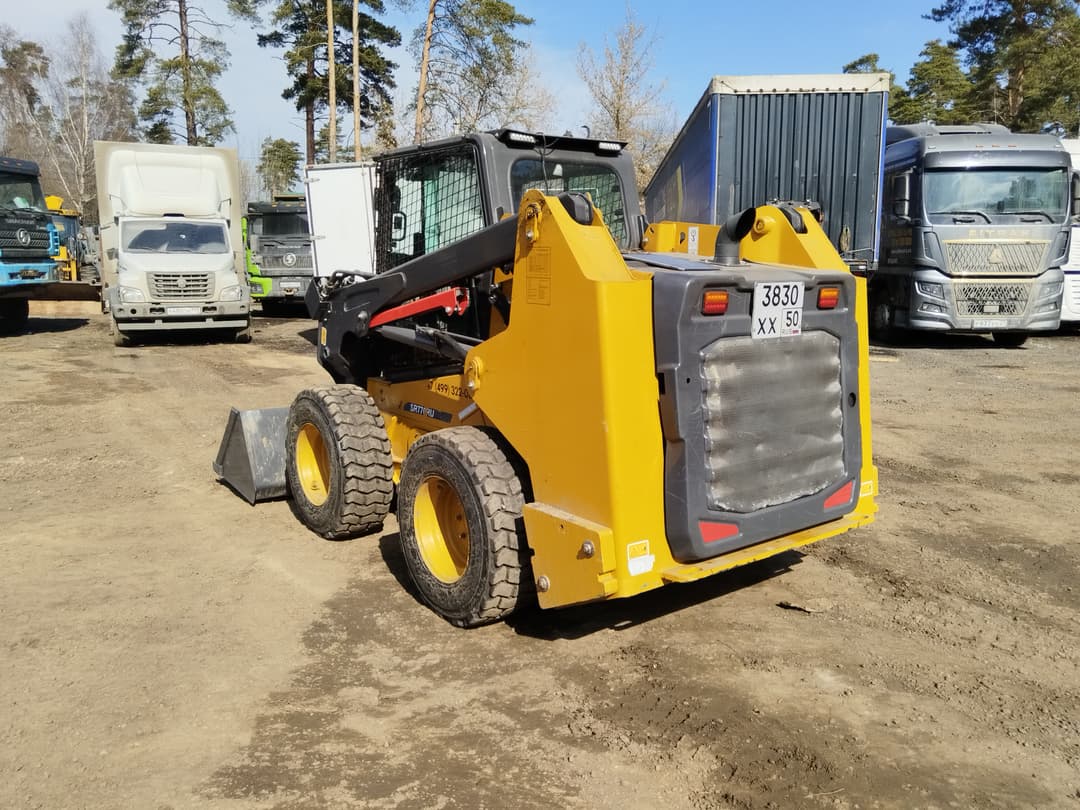Xcmg SR* Мини погрузчик - 4