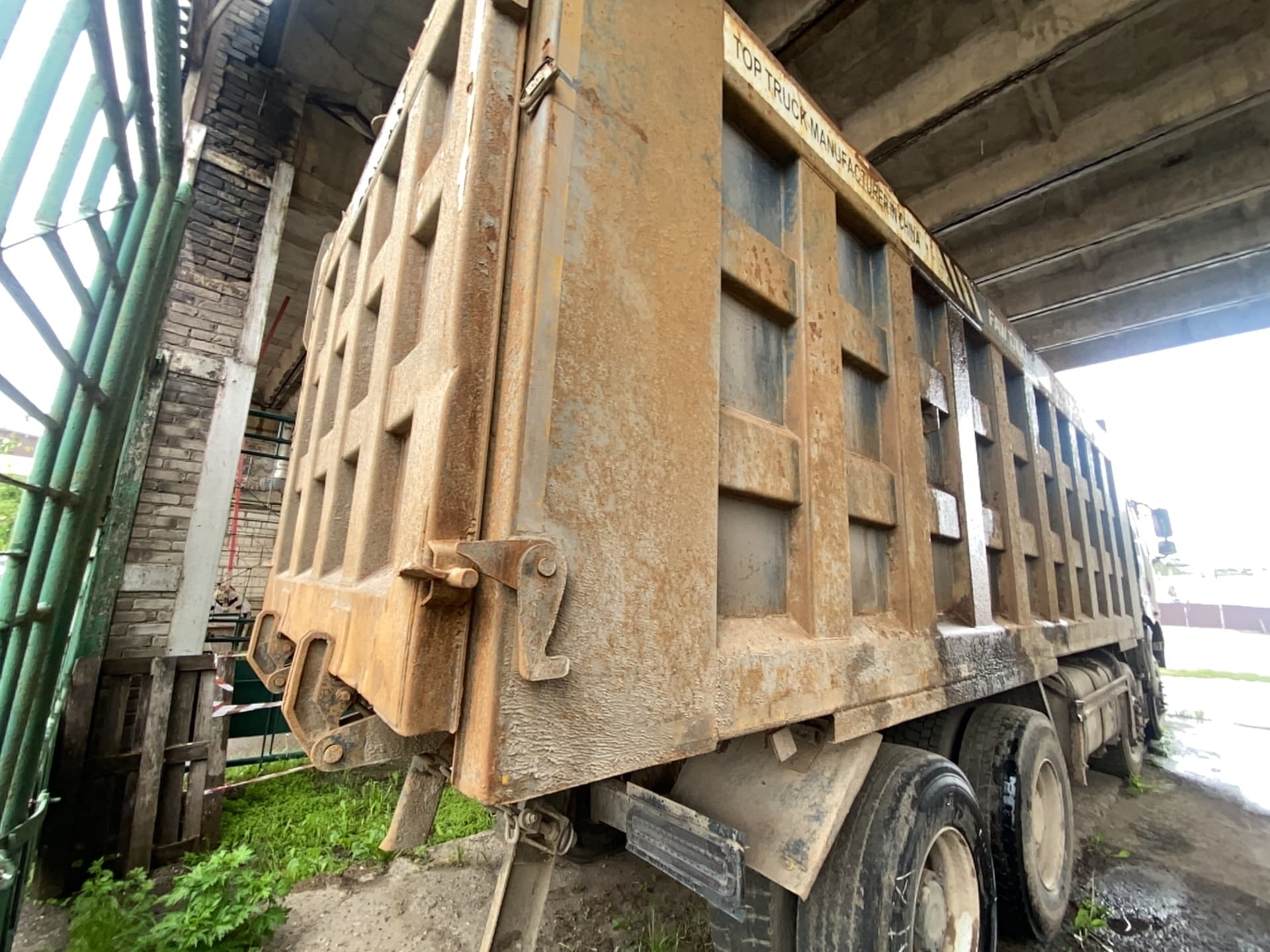 FAW J6 8x4 Самосвал - 3