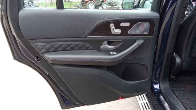 Mercedes-Benz GLS - 8