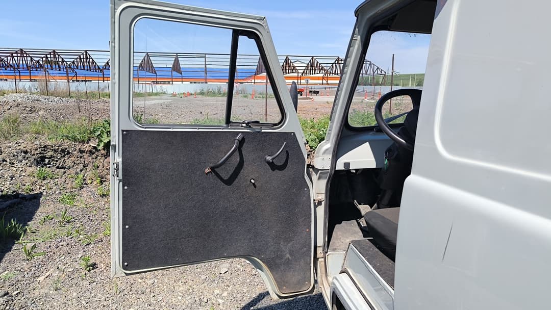 UAZ 3909* Грузопассажирский - 8