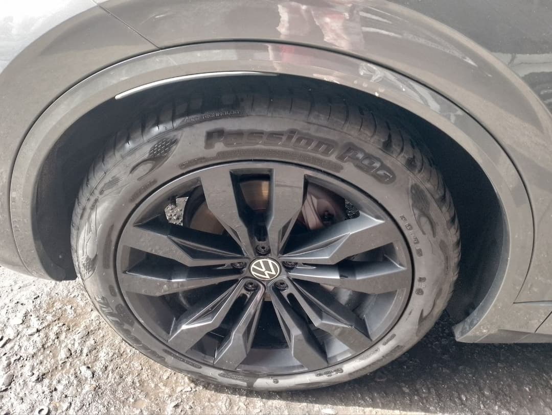 Volkswagen Touareg - 10