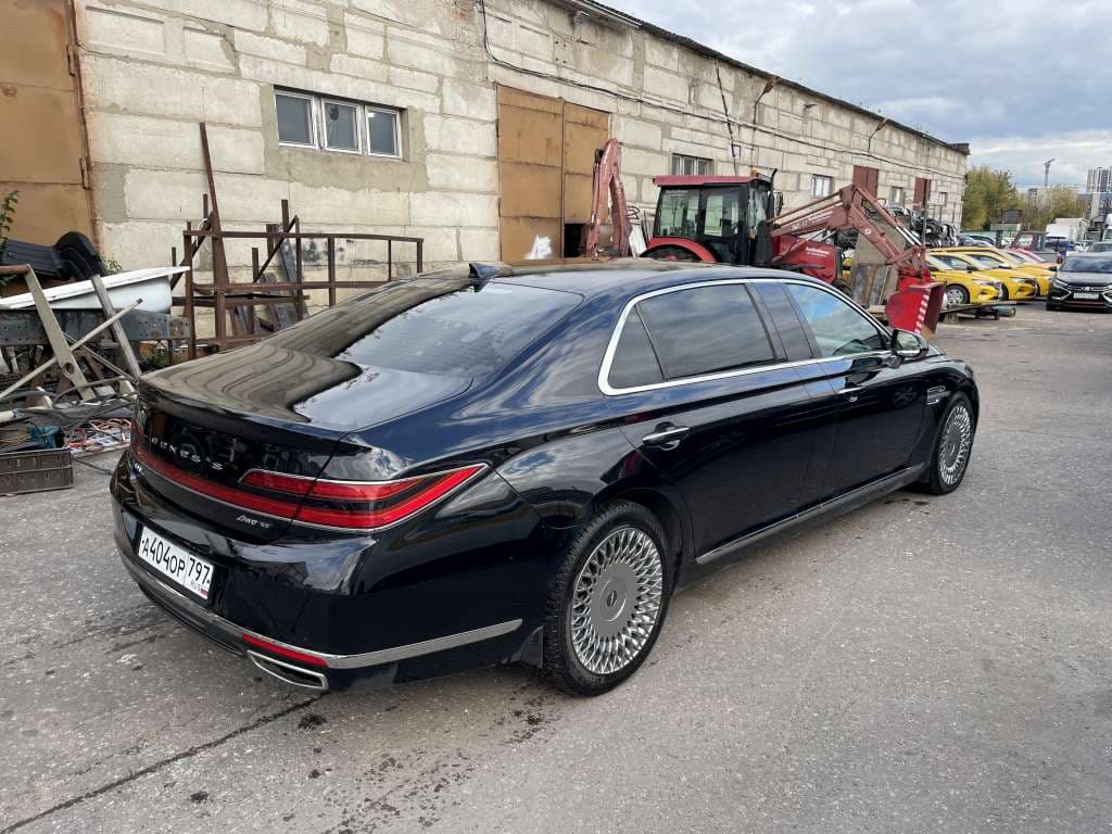 Genesis G90L - 3