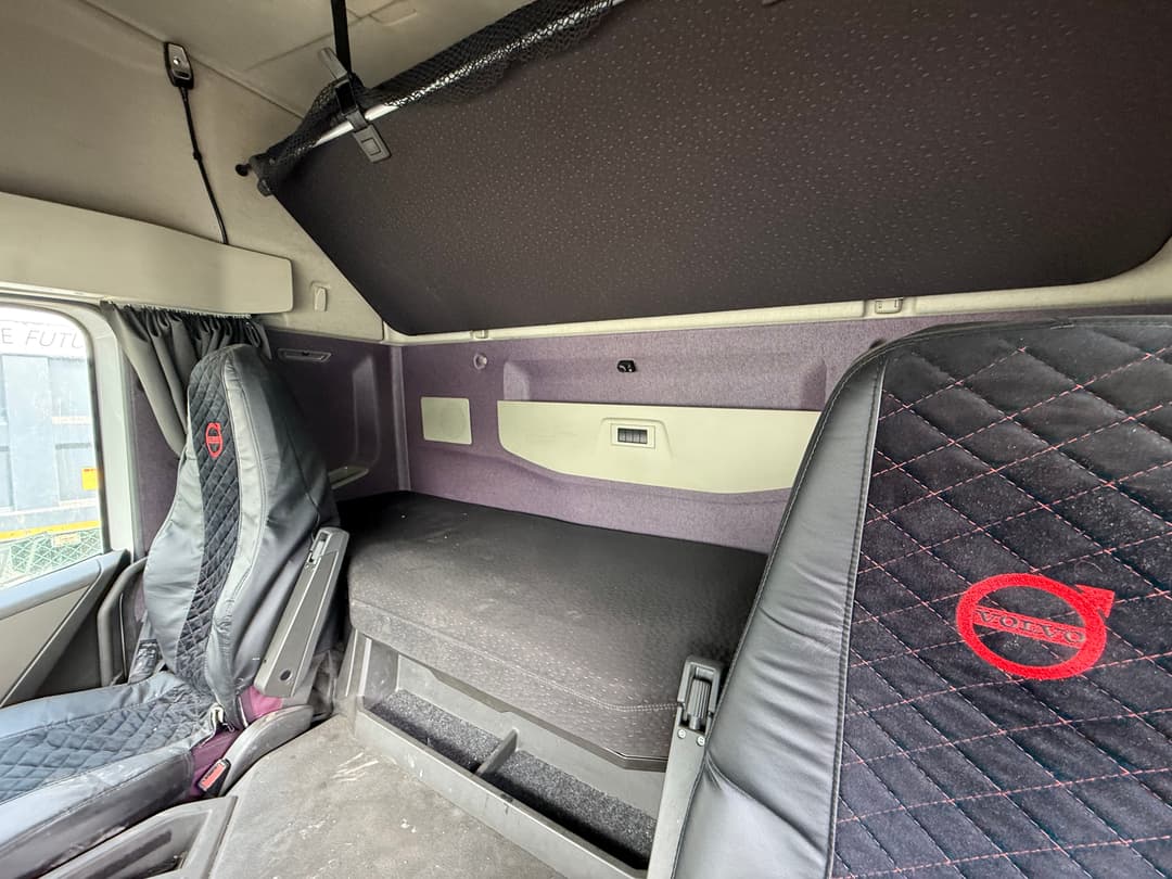 Volvo FM 6x4 Седельный тягач - 9