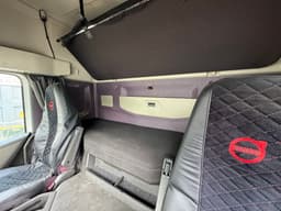 Volvo FM 6x4 Седельный тягач - 9