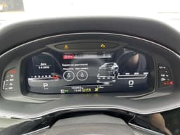 Audi RS Q8 - 7