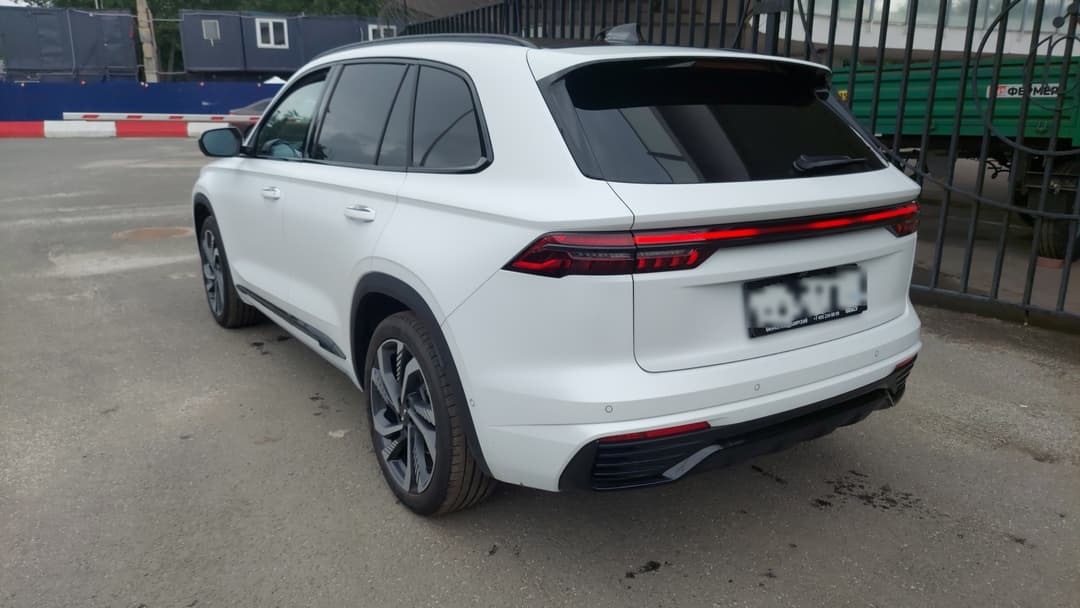 Geely Monjaro - 4