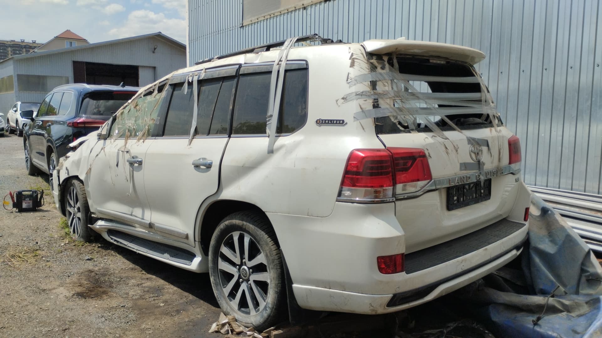 Toyota Land Cruiser 200 - 4