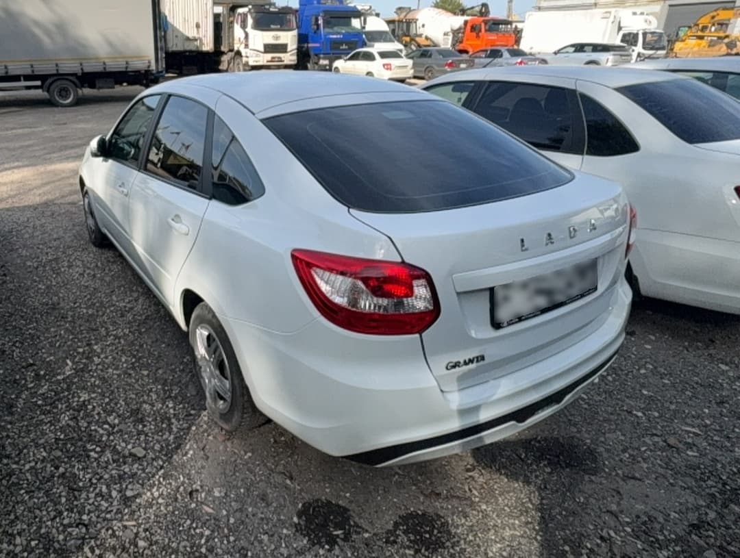 Lada Granta лифтбек - 4