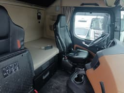 Shacman (Shaanxi) SX* 4x2 Седельный тягач - 9