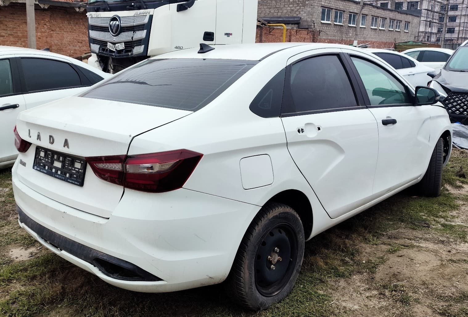 Lada Vesta седан - 3