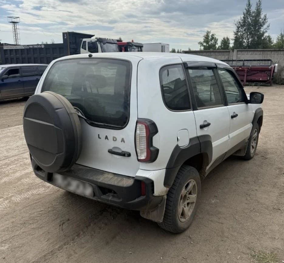 Lada Niva Travel - 3
