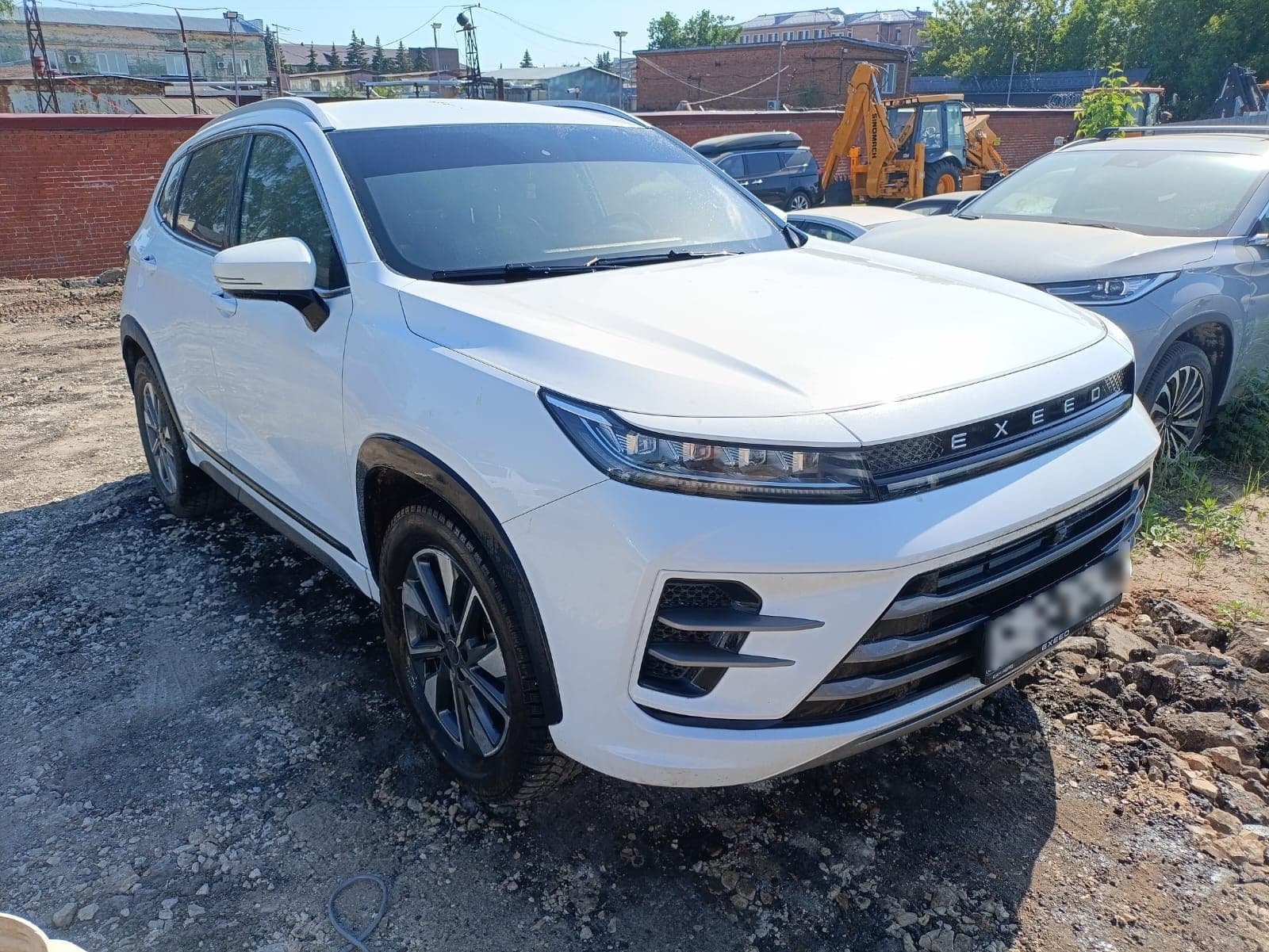 Exeed LX - 2
