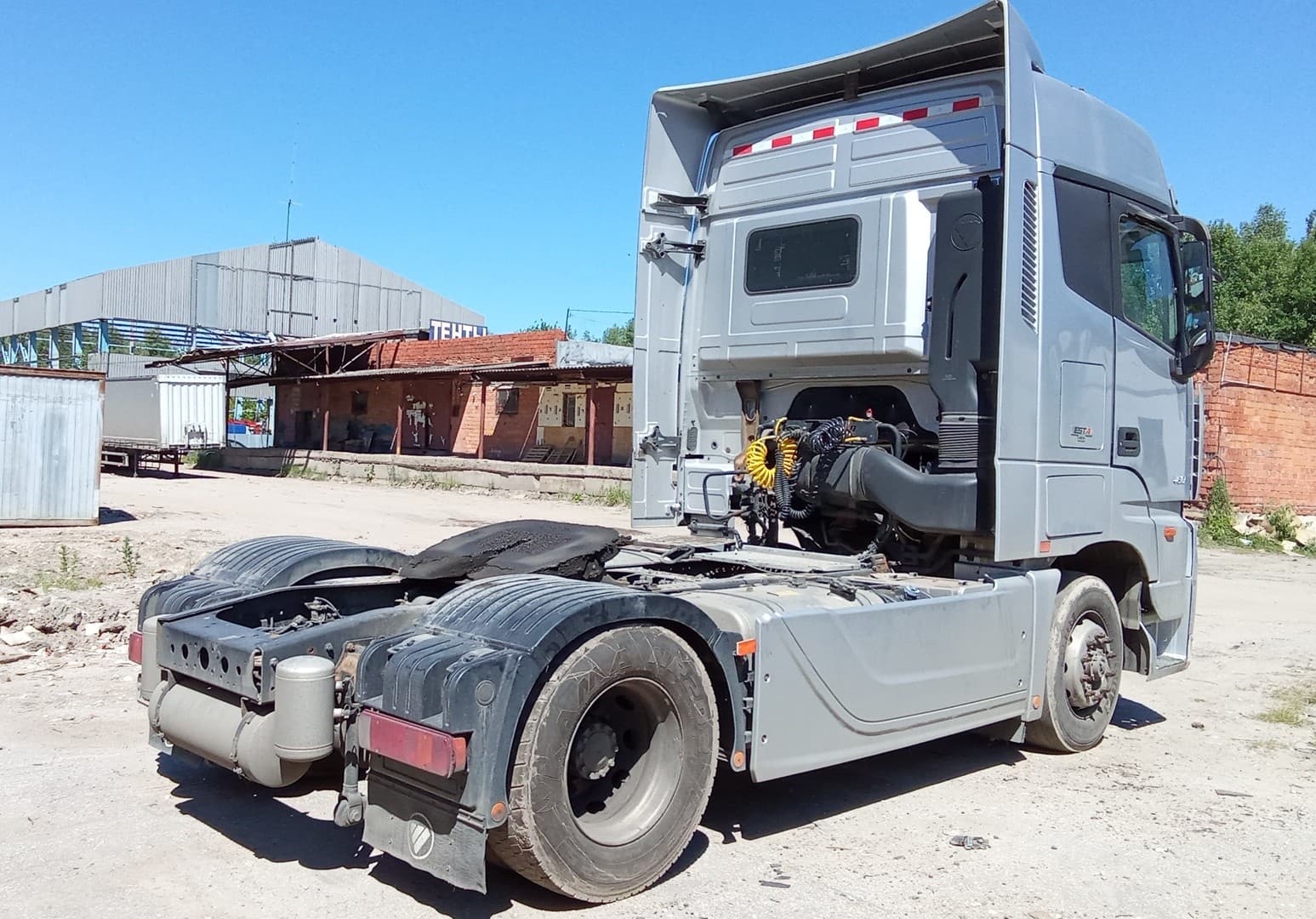 Foton AUMAN 4x2 Седельный тягач - 3