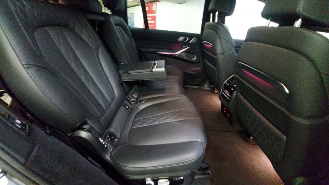 BMW X7 - 8