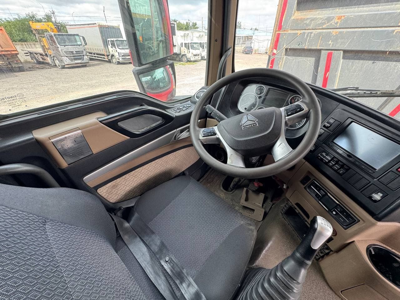 Howo T5G 8x4 Самосвал - 6