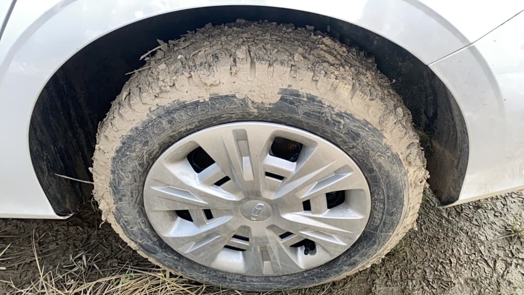 Geely EMGRAND - 10