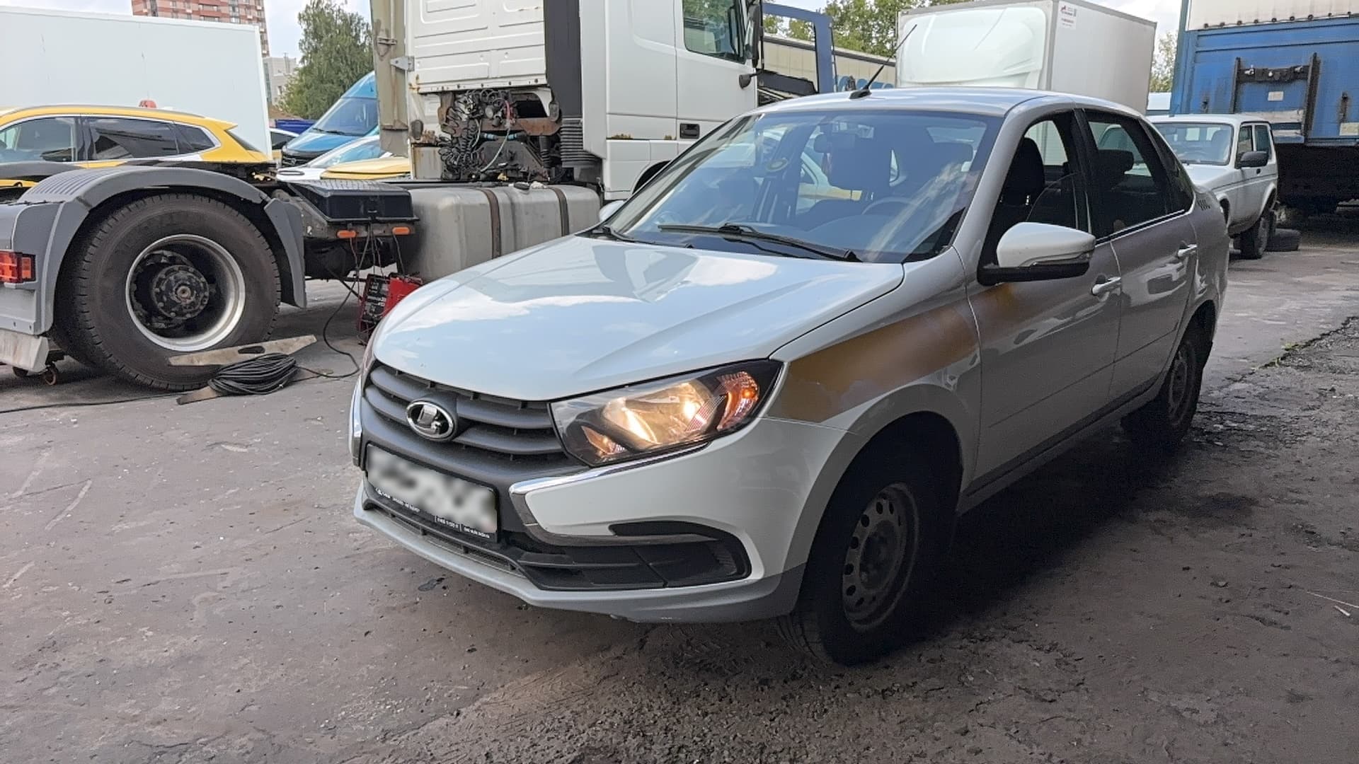 Lada Granta седан - 1