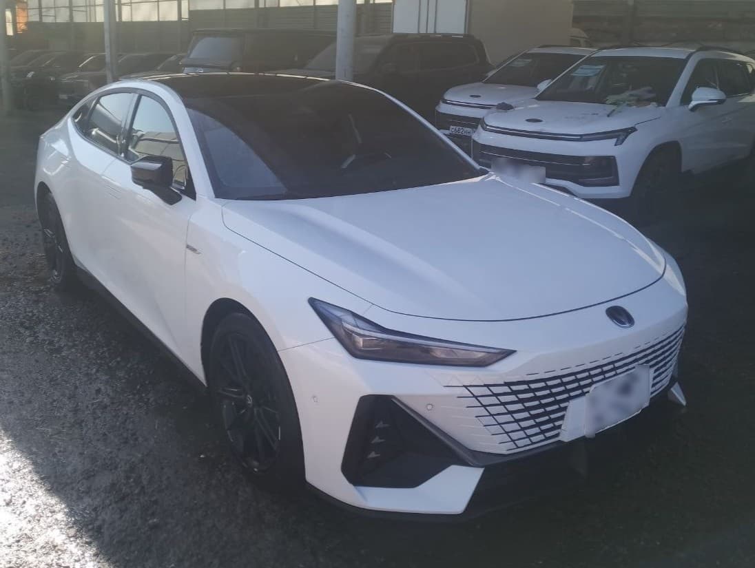 Changan UNI-V - 2