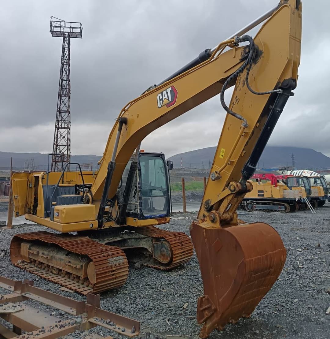 Caterpillar 320 Экскаватор - 2