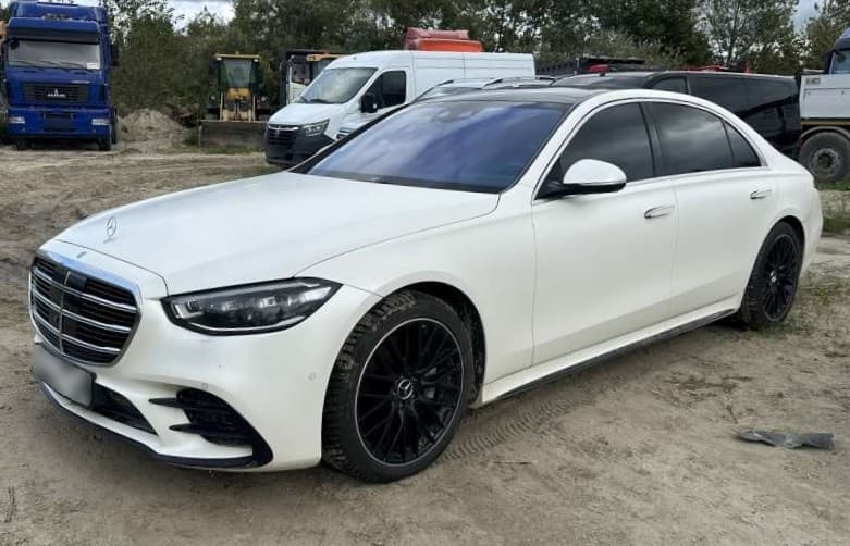 Mercedes-Benz S седан - 1